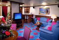 /album/galeria-de-fotos-norwegian-sky/pal-owner-suite1-jpg/