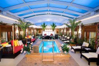 /album/galeria-de-fotos-norwegian-gem/gem-ame-courtyardpool-web-jpg/