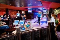 /album/galeria-de-fotos-norwegian-gem/gem-ame-bowlingalley-web-jpg/