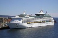 /album/galeria-de-fotos-explorer-of-the-seas/explorer-of-the-seas-2007-09-18-jpg/