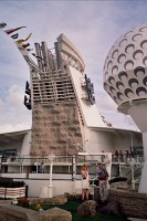 /album/galeria-de-fotos-explorer-of-the-seas/minigolf-jpg/
