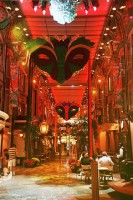 /album/galeria-de-fotos-explorer-of-the-seas/royal-promenade-2-jpg/